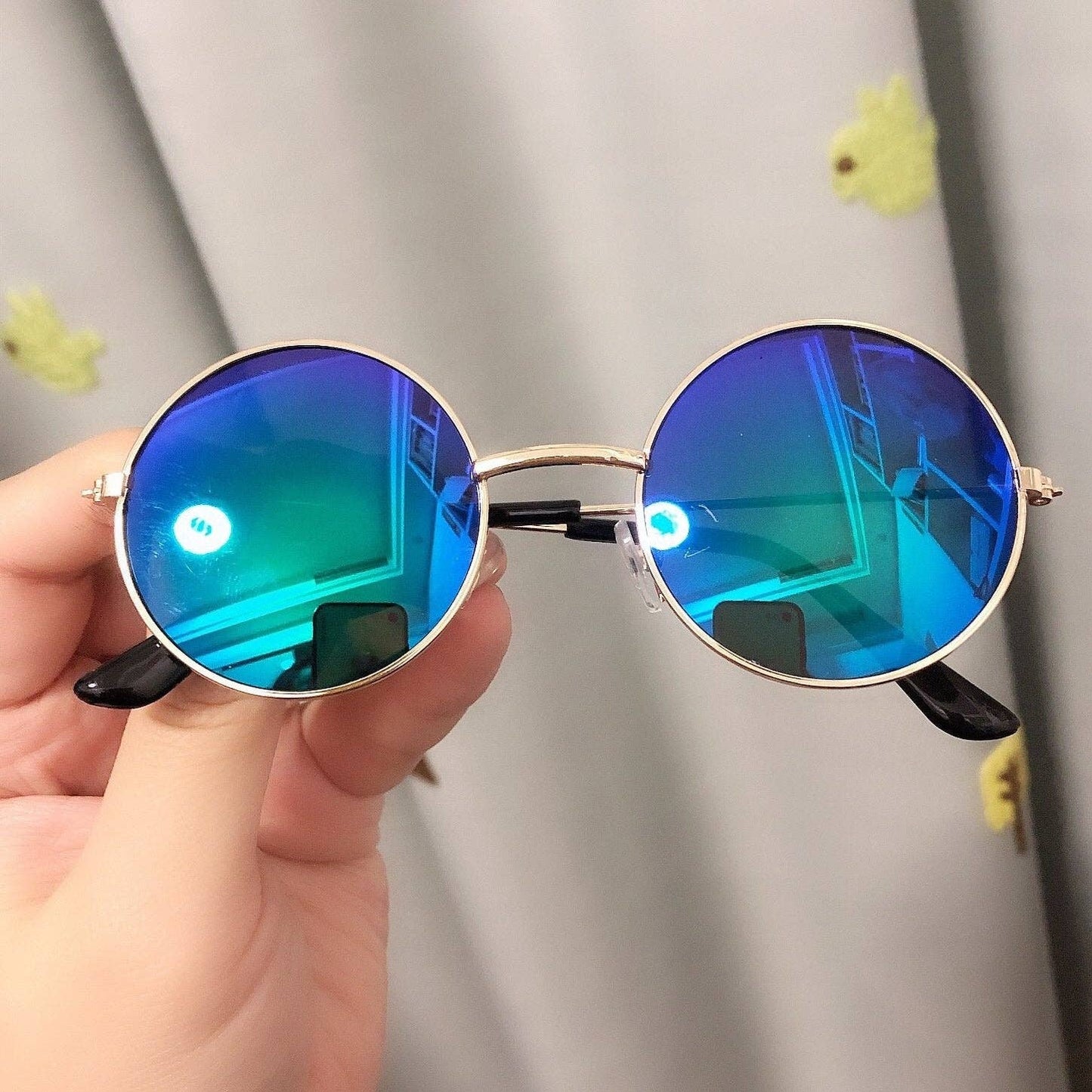 Children's round frame sunglasses and colorful Sunglasses