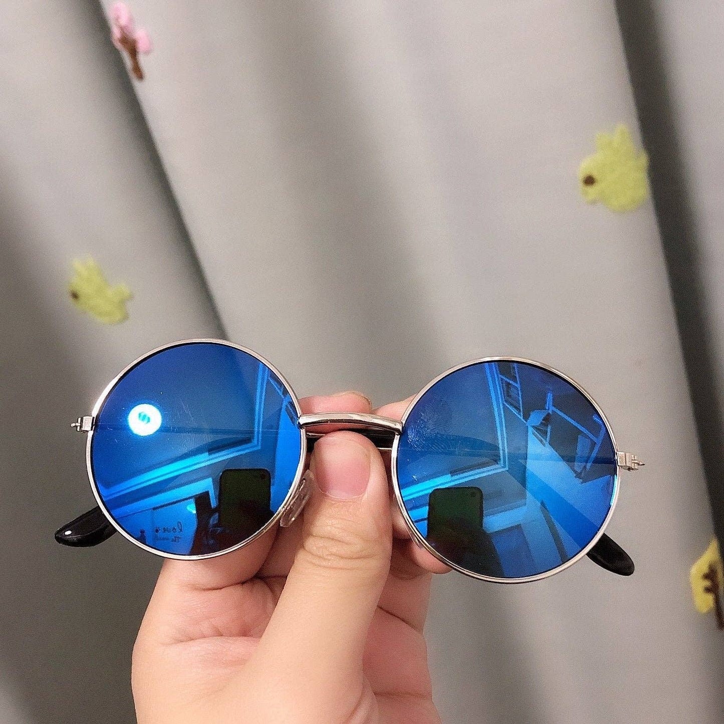 Children's round frame sunglasses and colorful Sunglasses